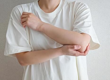【肘の内側が痛い…】それ、“ゴルフ肘（上腕骨内側上顆炎）”かもしれません